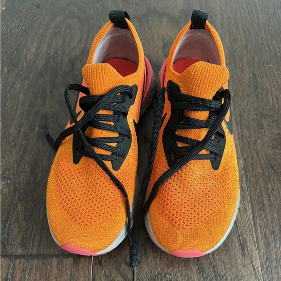 Size 5.5 (Youth) - Nike Epic React Flyknit Low Copper Flash - Picture 1 of 5
